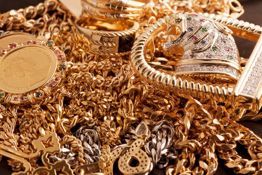 コラム「ひび是好日」Vol.54:買取り業者のチラシが多い!